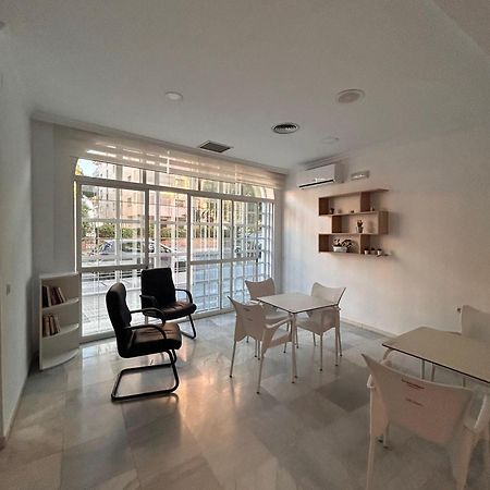 Hostel Sorolla Playa Малага Экстерьер фото