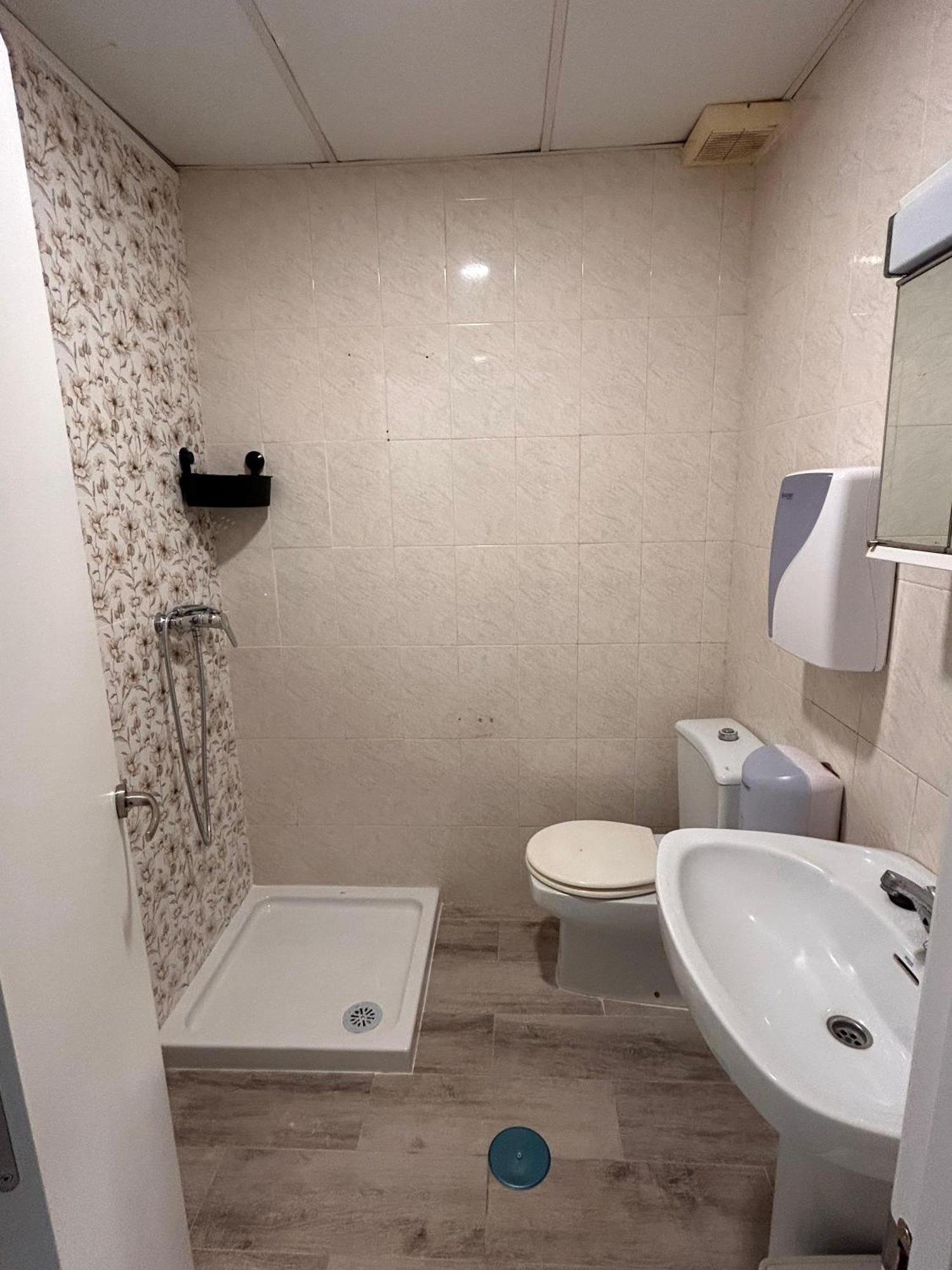 Hostel Sorolla Playa Малага Экстерьер фото